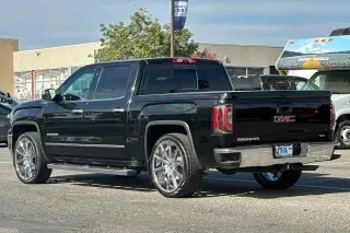 GMC Sierra 1500 2017 4x4 SLT 4dr Crew Cab 5.8 ft. SB