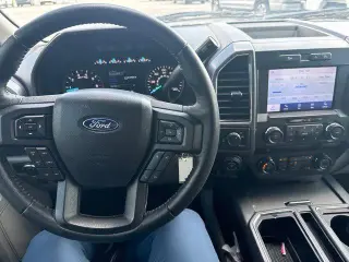Ford F-150 2020 4x2 XLT 4 puertas SuperCrew 5.5 pies SB