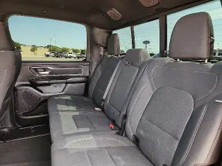 Ram 1500 2022 4x4 Big Horn 4p Camión Cabina Doble 5.6 ft. SB