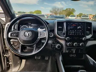 Ram 1500 2022 4x4 Big Horn 4p Camión Cabina Doble 5.6 ft. SB