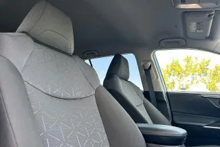 Toyota RAV4 Hybrid 2025 AWD XLE 4p SUV