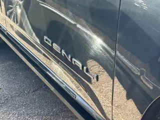GMC Yukon 2021 4x4 Denali 4p SUV