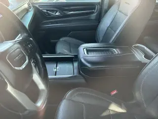 GMC Yukon 2021 4x4 Denali 4p SUV