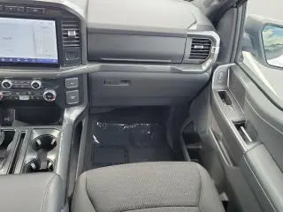 Ford F-150 2023 4x2 XL 4dr SuperCrew 5.5 ft. SB