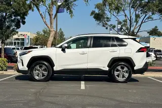 Toyota RAV4 Hybrid 2024 AWD XLE 4p SUV