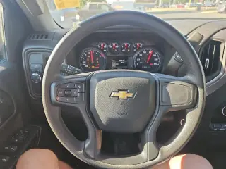 Chevrolet Silverado 1500 2023 4x2 Custom 4dr Crew Cab 5.8 ft. SB