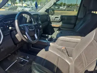 GMC Sierra 1500 2019 4x4 Denali 4p. Cabina Completa 5.8 ft. CB