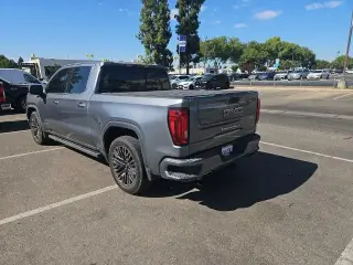 GMC Sierra 1500 2019 4x4 Denali 4p. Cabina Completa 5.8 ft. CB