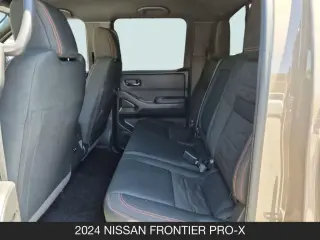 Nissan Frontier 2024 4x2 PRO-X 4p. Cabina Tripulante 5 pies. Baúl