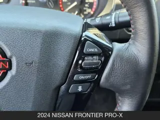 Nissan Frontier 2024 4x2 PRO-X 4p. Cabina Tripulante 5 pies. Baúl