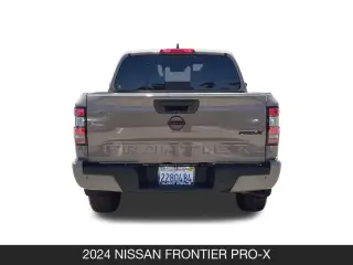 Nissan Frontier 2024 4x2 PRO-X 4p. Cabina Tripulante 5 pies. Baúl