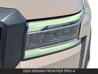 Nissan Frontier 2024 4x2 PRO-X 4p. Cabina Tripulante 5 pies. Baúl