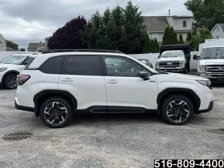 Subaru Forester 2025 AWD Limited Hybrid 4p Crossover