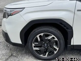 Subaru Forester 2025 AWD Limited Hybrid 4p Crossover