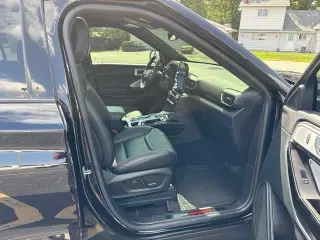 Ford Explorer 2024 AWD ST 4p SUV