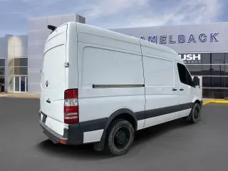 Mercedes-Benz Sprinter Worker 2017 4x2 2500 3p 144 pulg. LC Furgoneta de Carga (3.0L V6)