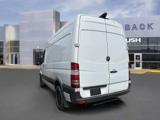 Mercedes-Benz Sprinter Worker 2017 4x2 2500 3p 144 pulg. LC Furgoneta de Carga (3.0L V6)