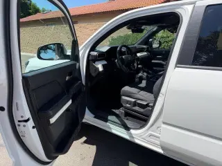 Toyota Tacoma 2024 4x4 SR5 4p Doble Cabina 5.0 ft SB