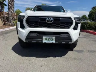 Toyota Tacoma 2024 4x4 SR5 4p Doble Cabina 5.0 ft SB