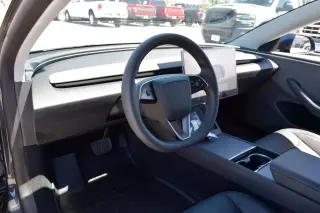 Tesla Model 3 2025 Long Range 4p Fastback
