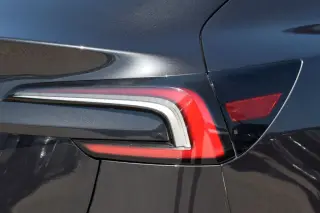 Tesla Model 3 2025 Long Range 4p Fastback