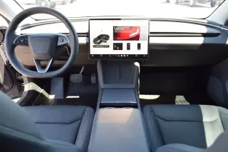 Tesla Model 3 2025 Long Range 4p Fastback