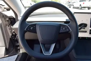 Tesla Model 3 2025 Long Range 4p Fastback