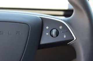 Tesla Model 3 2025 Long Range 4p Fastback