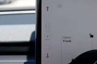 Tesla Model 3 2025 Long Range 4p Fastback