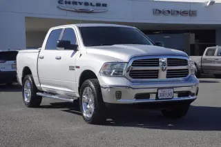 Ram 1500 2017 4x4 Big Horn 4p Puerta Cabina Doble 5,5 pies de Caja Corta Pickup