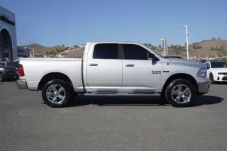 Ram 1500 2017 4x4 Big Horn 4p Puerta Cabina Doble 5,5 pies de Caja Corta Pickup