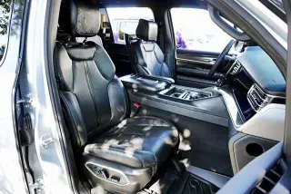 Jeep Wagoneer 2022 4x2 Serie II 4p SUV