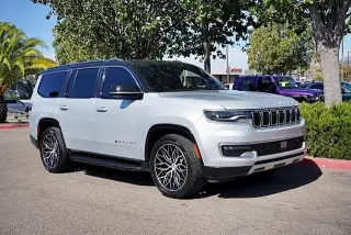 Jeep Wagoneer 2022 4x2 Serie II 4p SUV