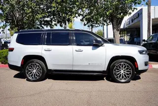 Jeep Wagoneer 2022 4x2 Serie II 4p SUV