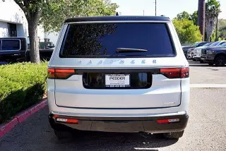 Jeep Wagoneer 2022 4x2 Serie II 4p SUV