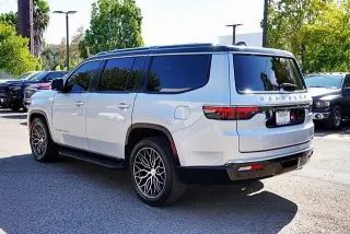 Jeep Wagoneer 2022 4x2 Serie II 4p SUV