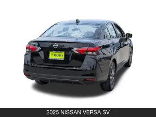 Nissan Versa 2025 SV 4p Sedán