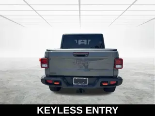 Jeep Gladiator 2022 4x4 Mojave 4p Cabaína de Tripulante 5.0 ft. SB
