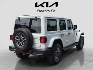 Jeep Wrangler 2024 4x4 Sahara SUV 4p