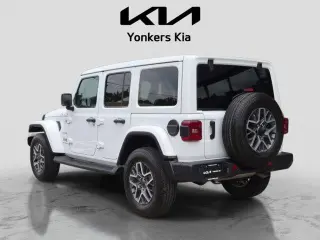 Jeep Wrangler 2024 4x4 Sahara SUV 4p