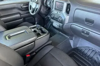 Chevrolet Silverado 1500 2025 4x2 Work Truck 2p Cabina Estándar 8 pies LB