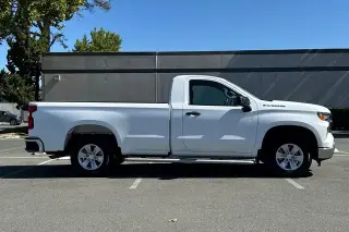 Chevrolet Silverado 1500 2025 4x2 Work Truck 2p Cabina Estándar 8 pies LB
