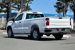 Chevrolet Silverado 1500 2025 4x2 Work Truck 2p Cabina Estándar 8 pies LB