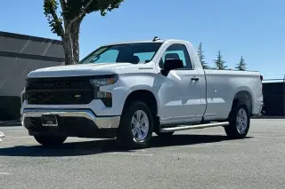 Chevrolet Silverado 1500 2025 4x2 Work Truck 2p Cabina Estándar 8 pies LB