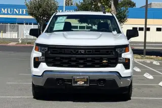 Chevrolet Silverado 1500 2025 4x2 Work Truck 2p Cabina Estándar 8 pies LB