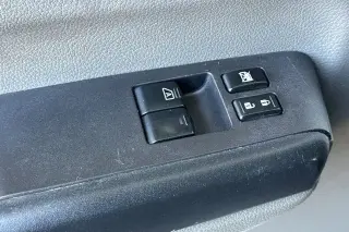 Nissan NV 2017 3500 HD S 3 puertas Furgón de carga con techo alto