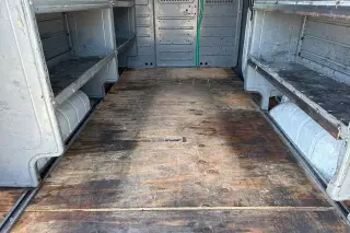 Nissan NV 2017 3500 HD S 3 puertas Furgón de carga con techo alto