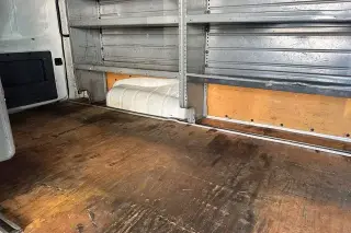 Nissan NV 2017 3500 HD S 3 puertas Furgón de carga con techo alto