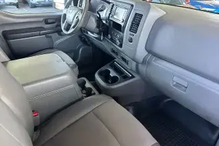Nissan NV 2017 3500 HD S 3 puertas Furgón de carga con techo alto