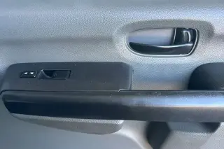 Nissan NV 2017 3500 HD S 3 puertas Furgón de carga con techo alto